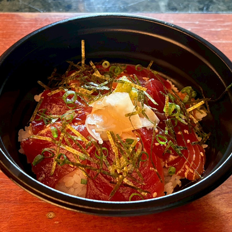 まぐろ丼